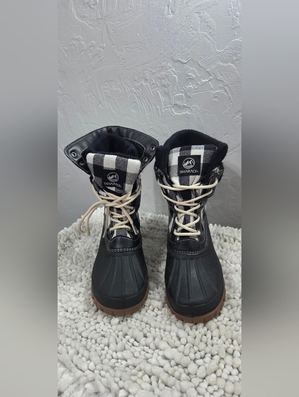 Tamarack Women’s Snow Boots Size 8 Black White Plaid Cozy Winter Outdoorsy